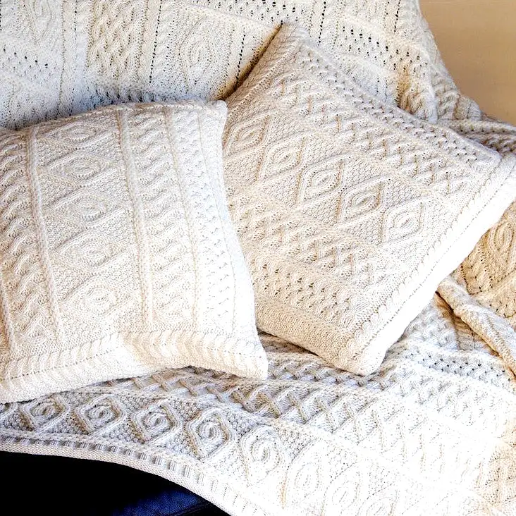 Aran Merino Wool Throw Blanket [2 Colors]