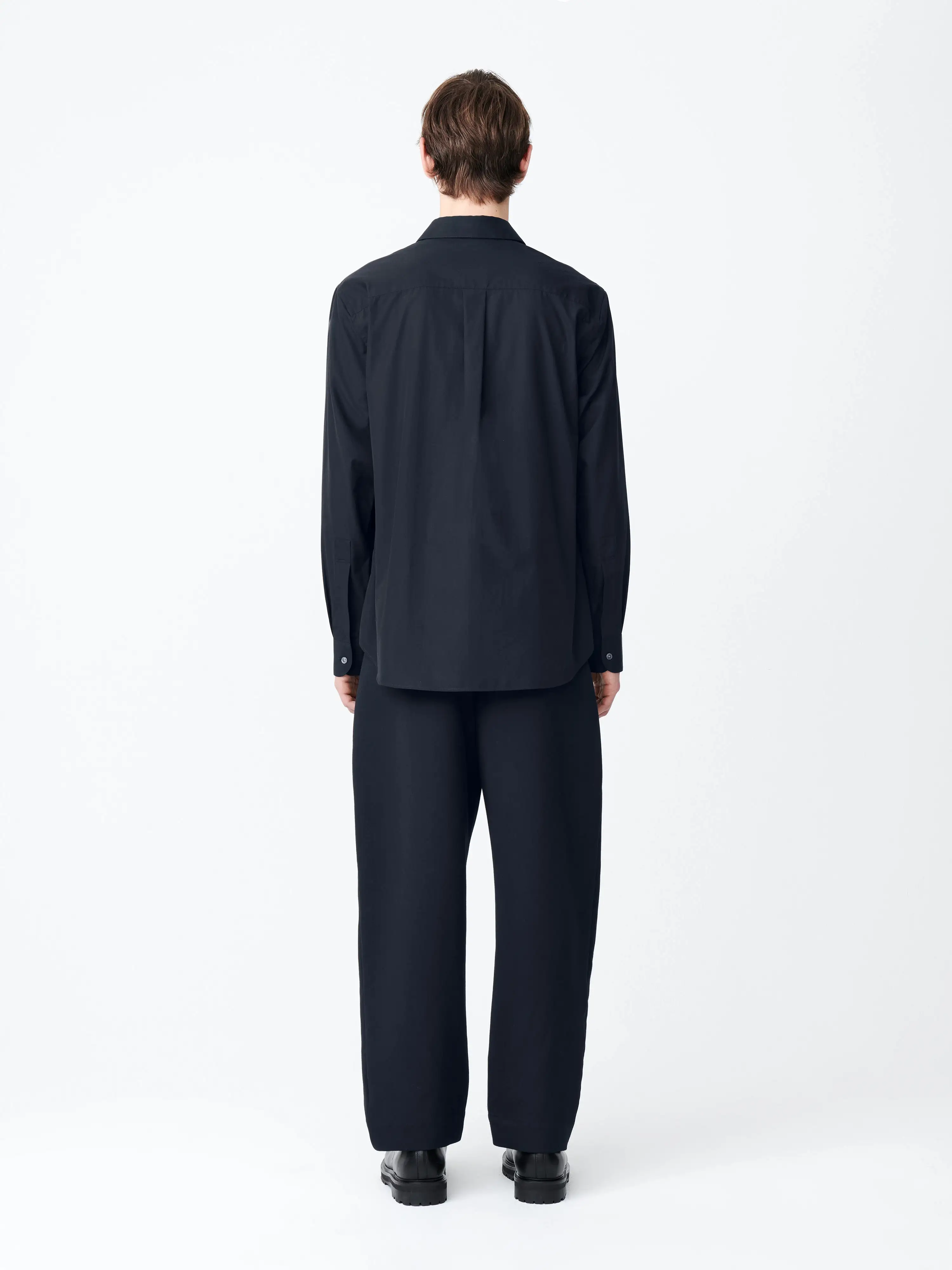 Ezra Pant in Darkest Navy