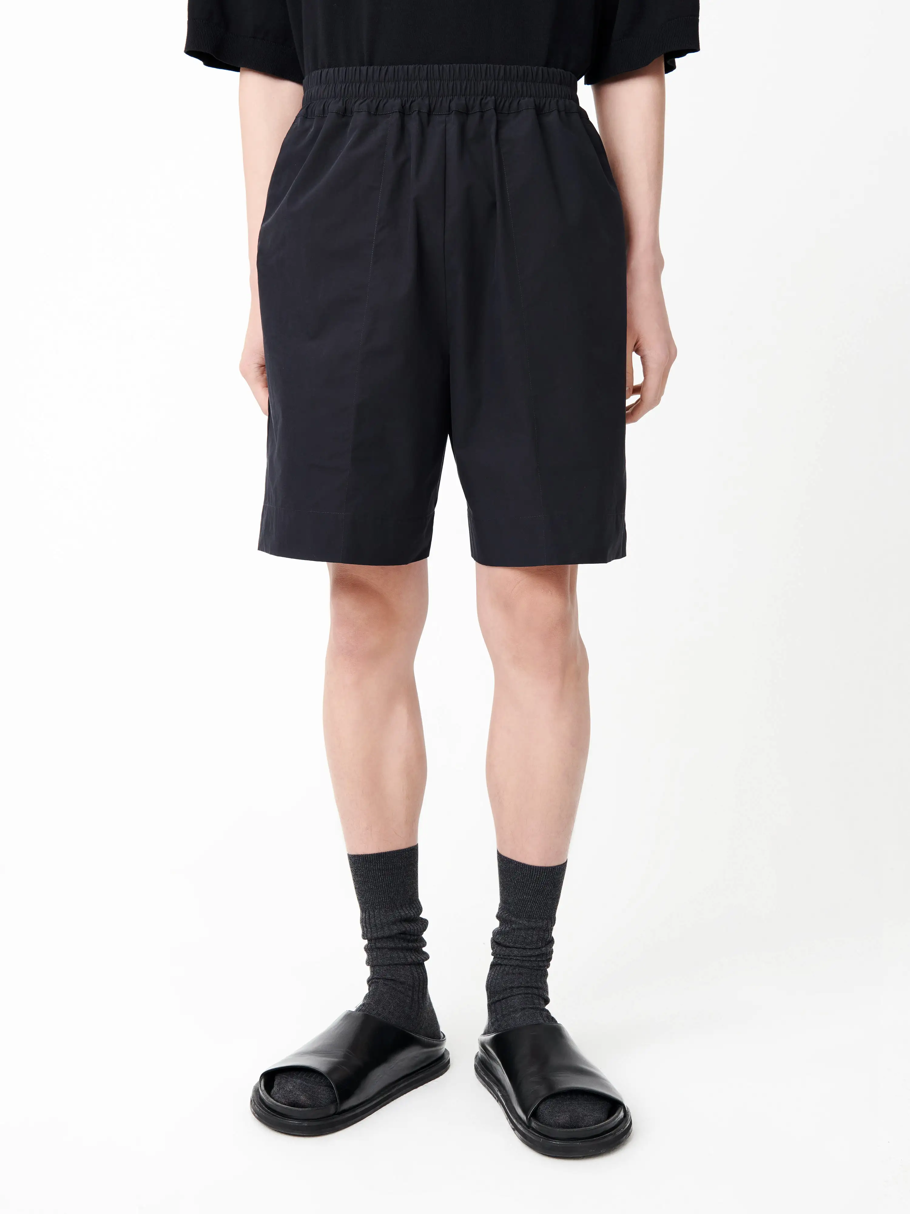 Ford Shorts in Darkest Navy