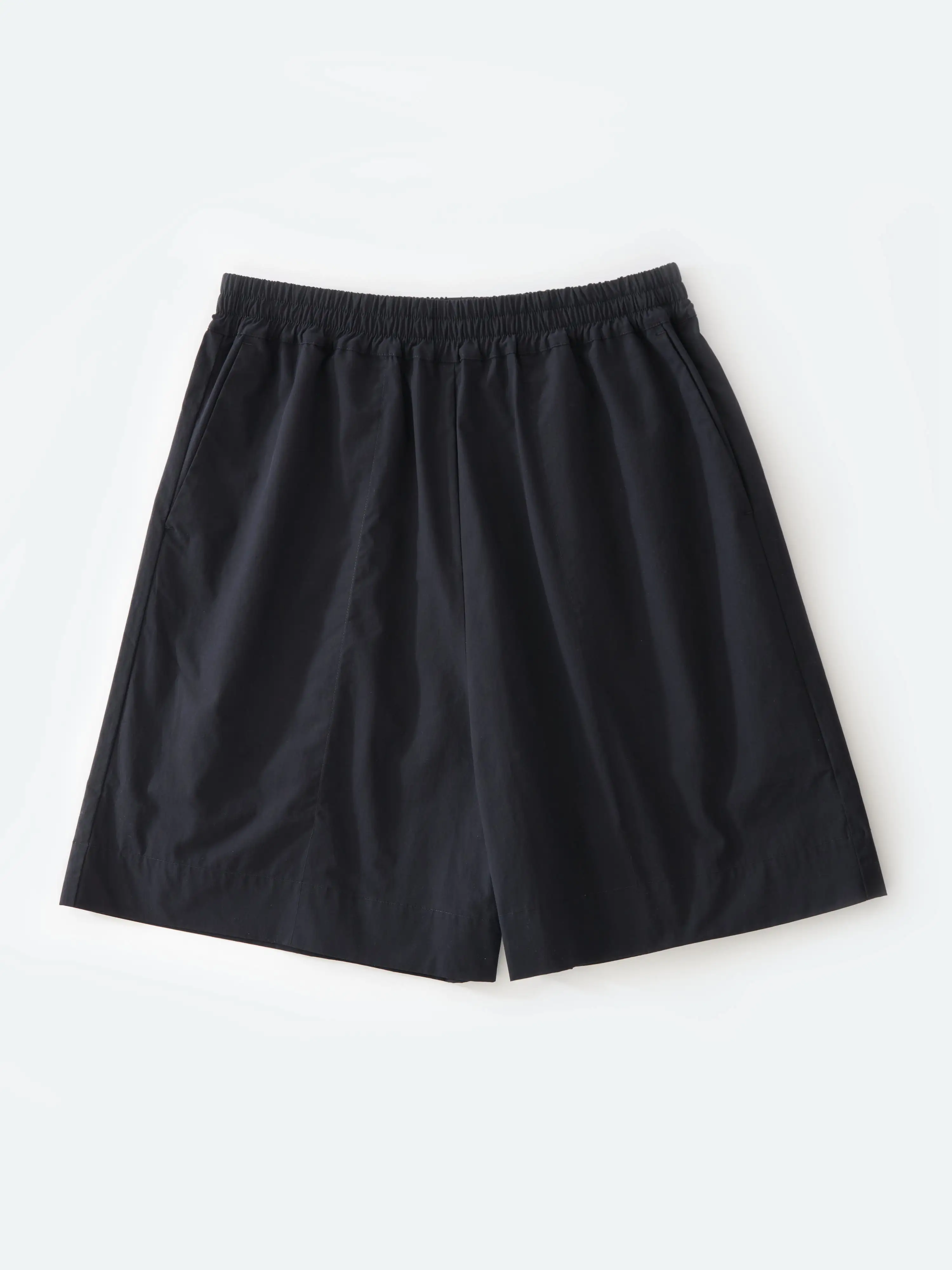 Ford Shorts in Darkest Navy