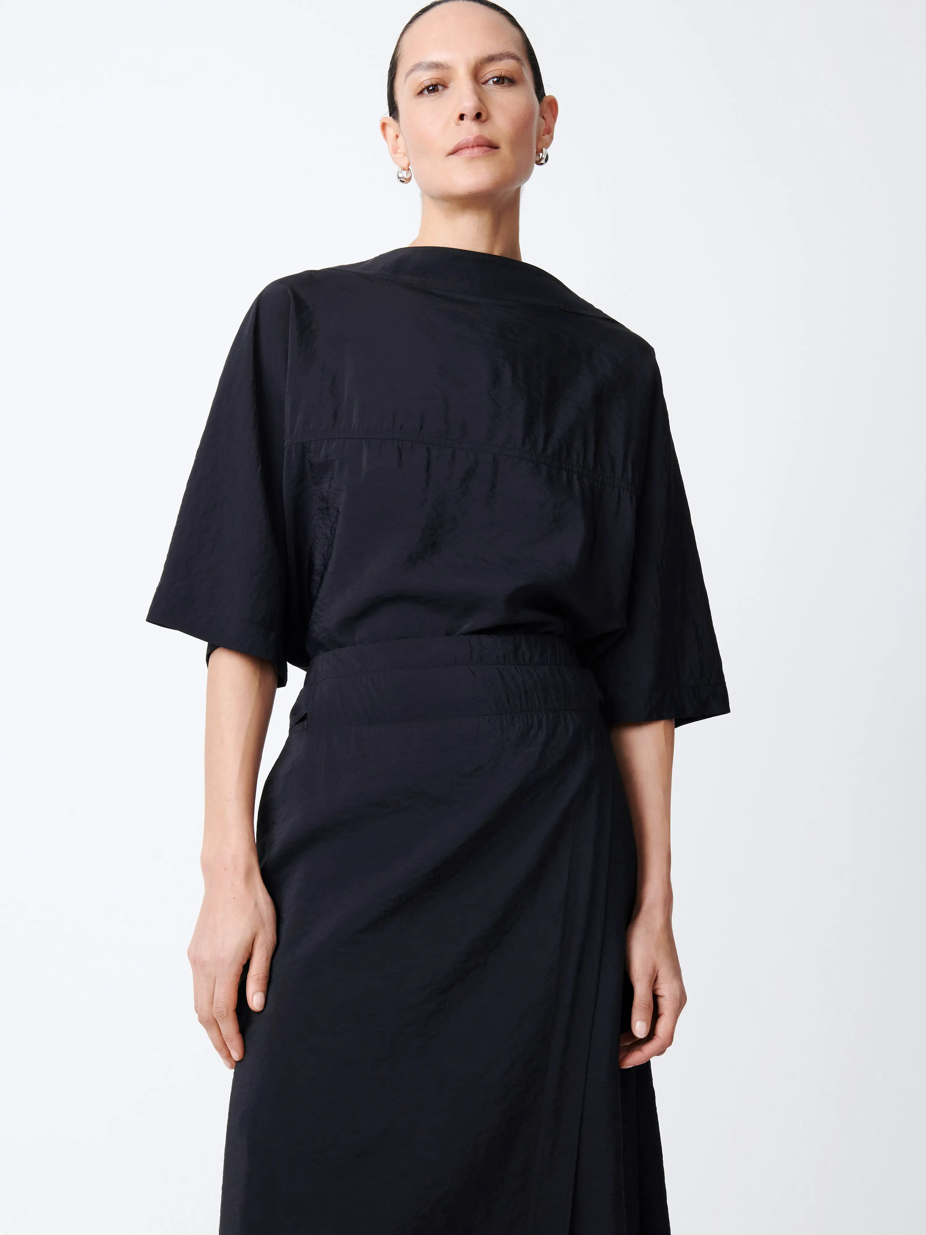 Hesse Top in Darkest Navy