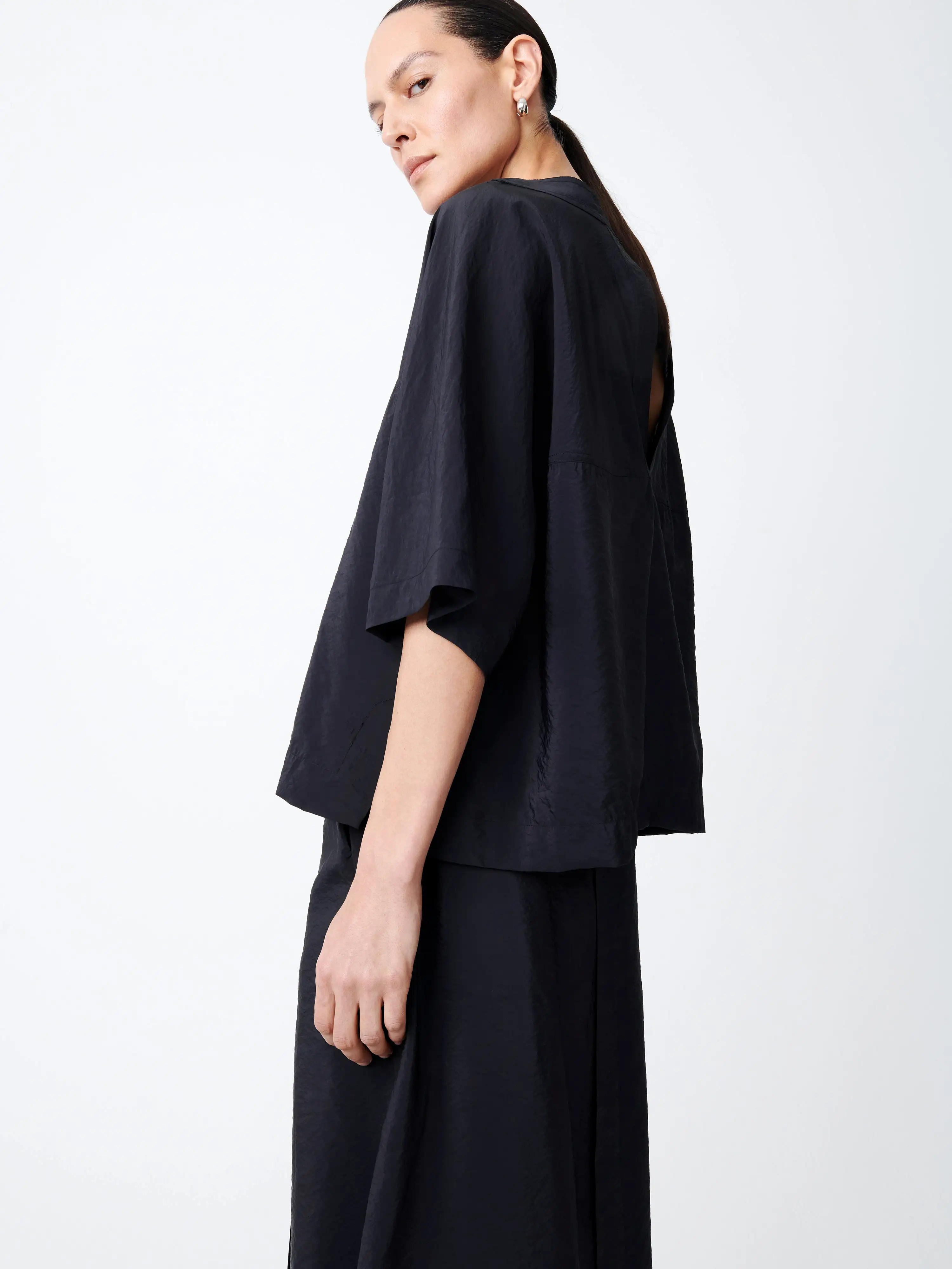 Hesse Top in Darkest Navy