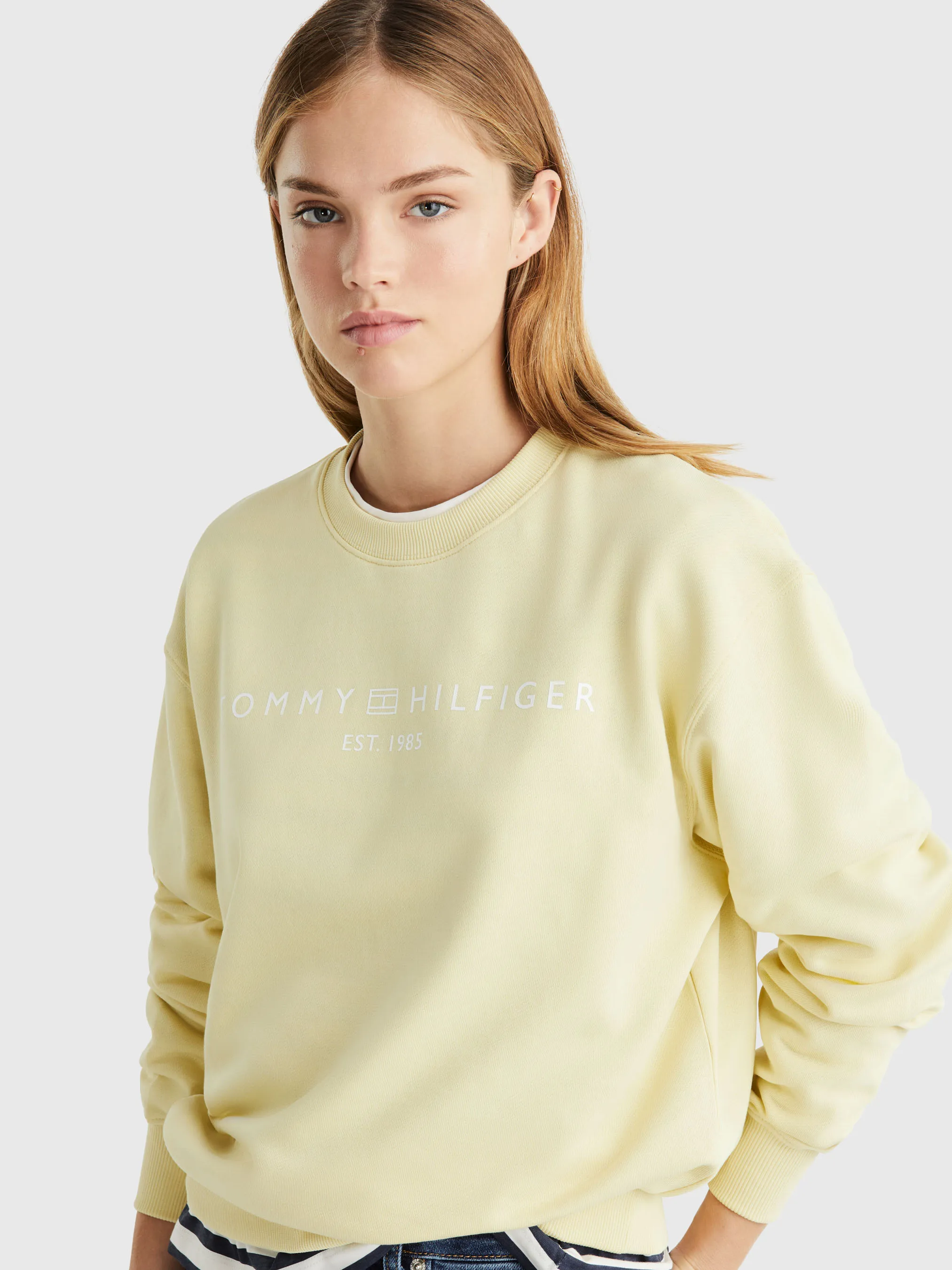 Modern Corp Logo Sweatshirt | Sweatshirts & Hoodies | Tommy Hilfiger