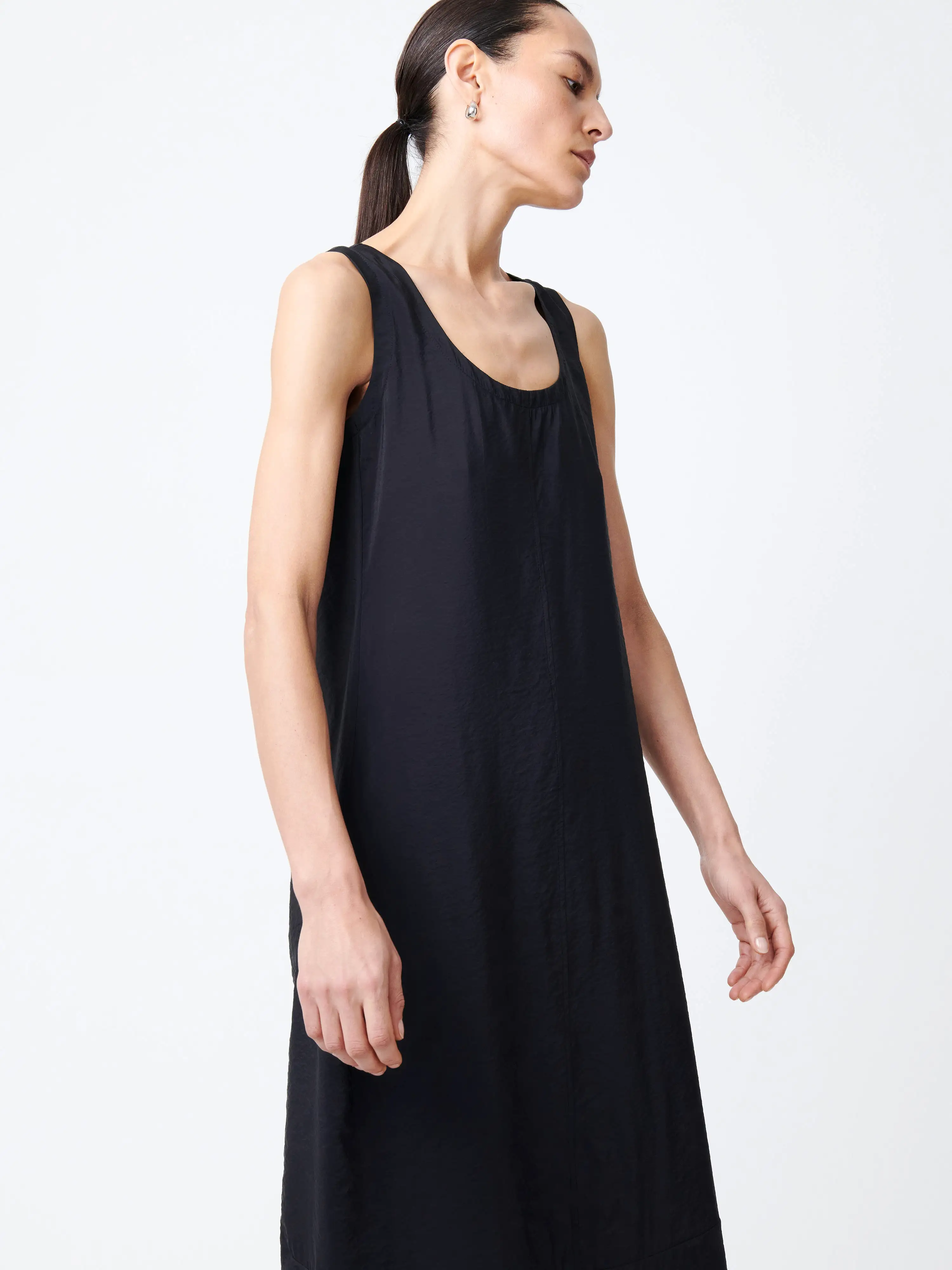 Ojos Dress in Darkest Navy