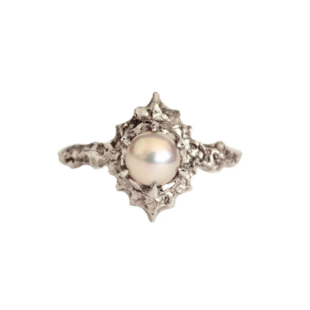 Pearl Floresco Ring in White Gold