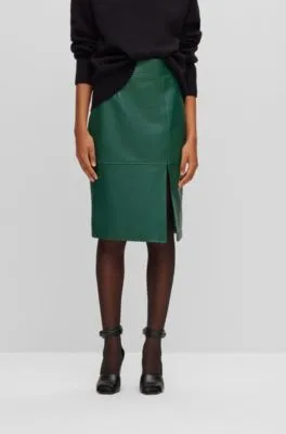 Slim-fit pencil skirt in grained leather