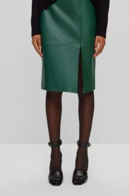 Slim-fit pencil skirt in grained leather