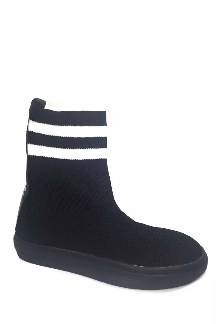 Stocking Sneaker Boots VB200