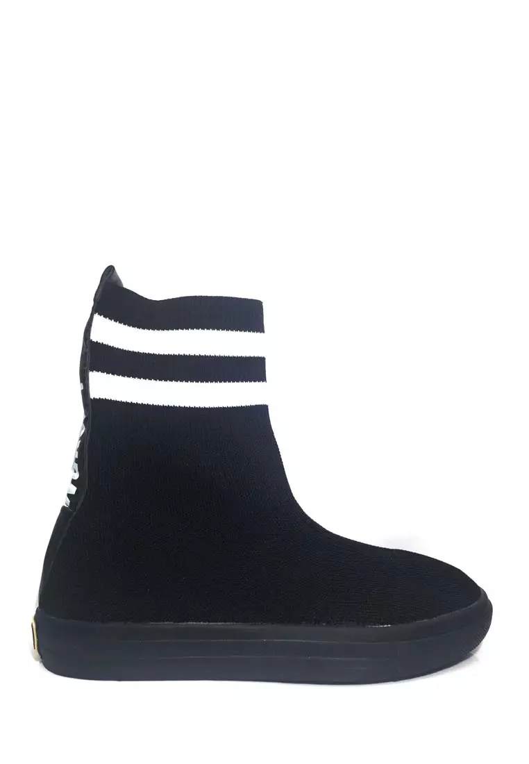 Stocking Sneaker Boots VB200