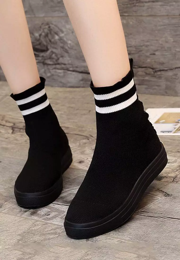 Stocking Sneaker Boots VB200