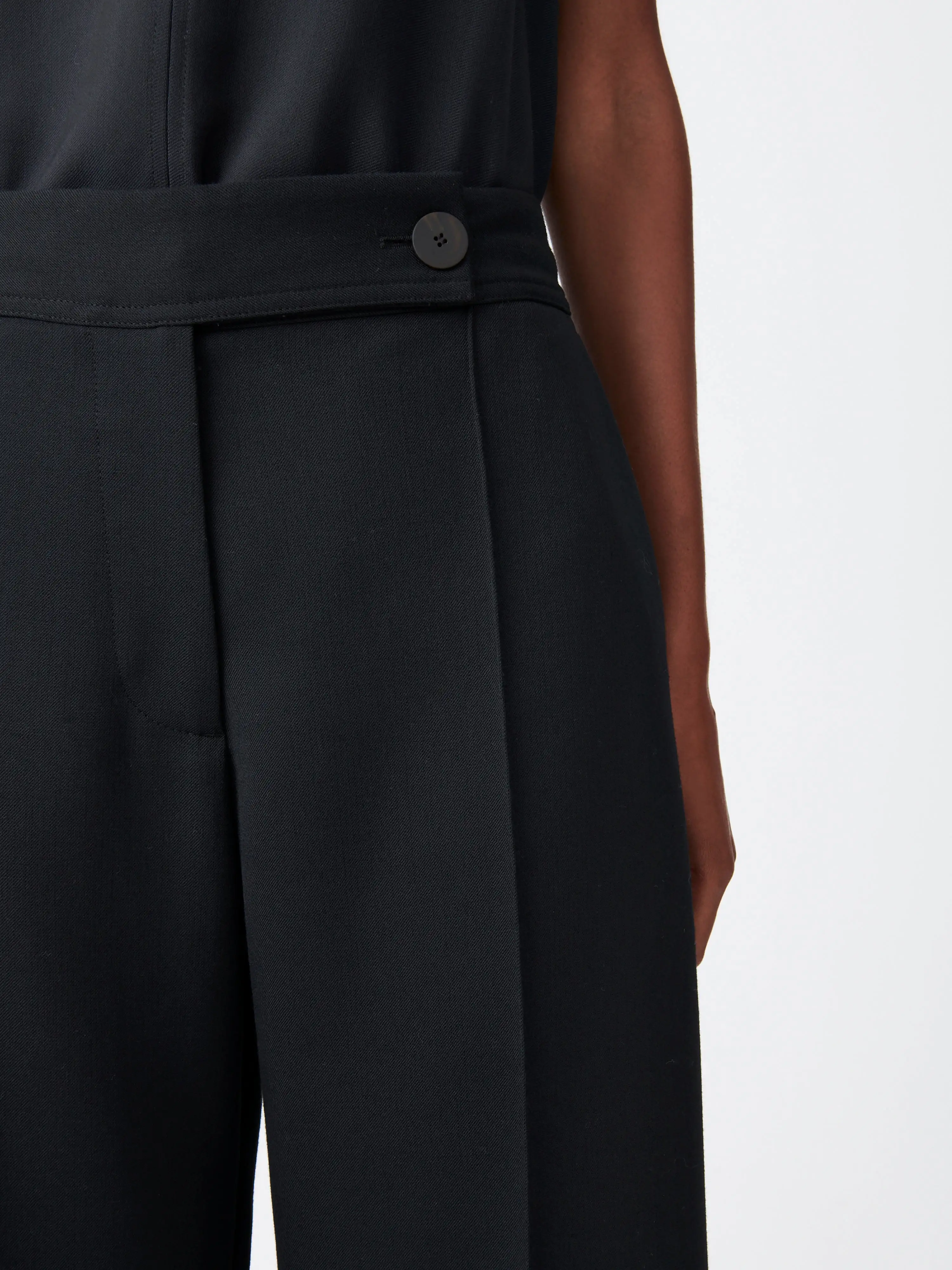 Sydney Viscose Pant in Darkest Navy